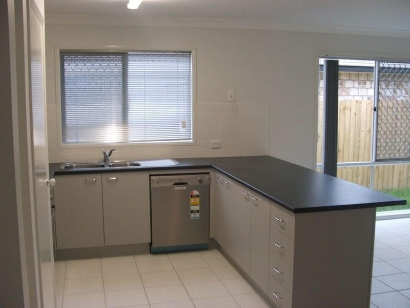 26 Lake Borumba St, Logan Reserve QLD 4133