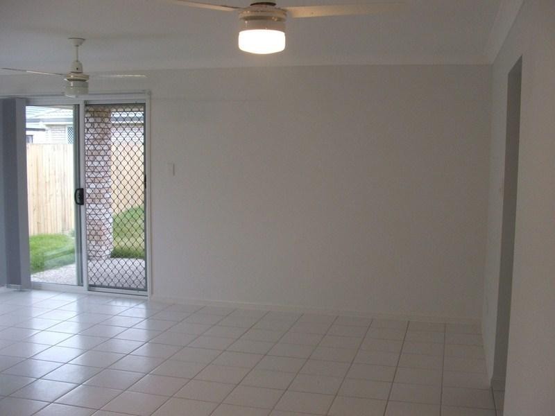 26 Lake Borumba St, Logan Reserve QLD 4133