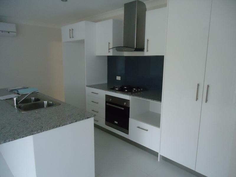 14 Kingfisher St, Dakabin QLD 4503