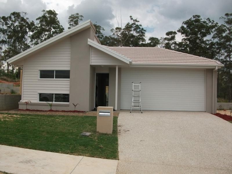 20 Arnaldo Ave, Augustine Heights QLD 4300