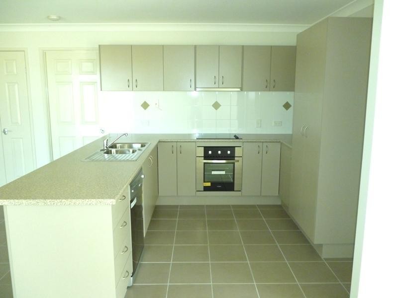 24 Aleisha Ct, Collingwood Park QLD 4301