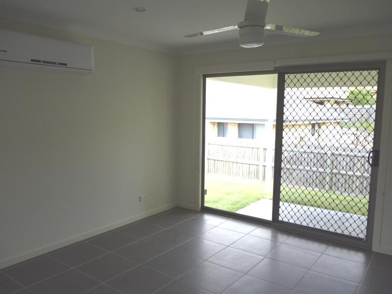 4 Stanbury  Dr, Goodna QLD 4300
