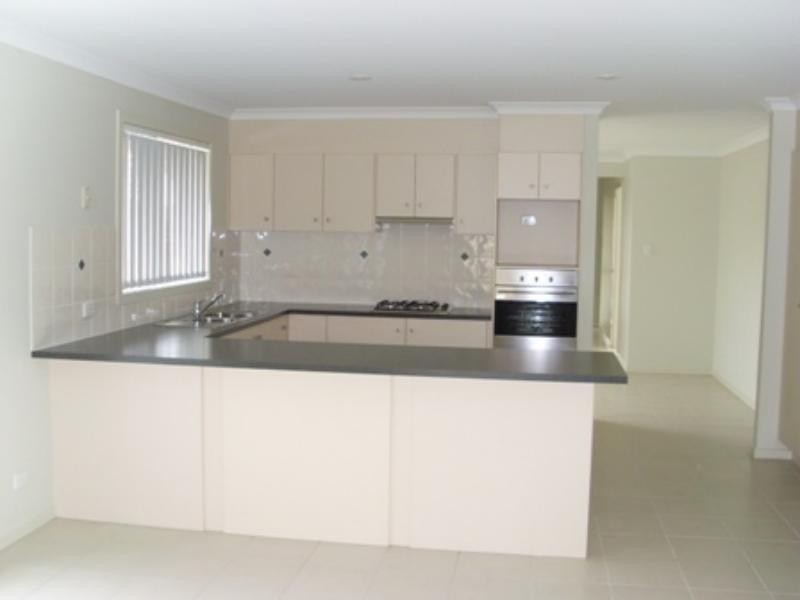 12 RAWSON  Ct, Holmview QLD 4207