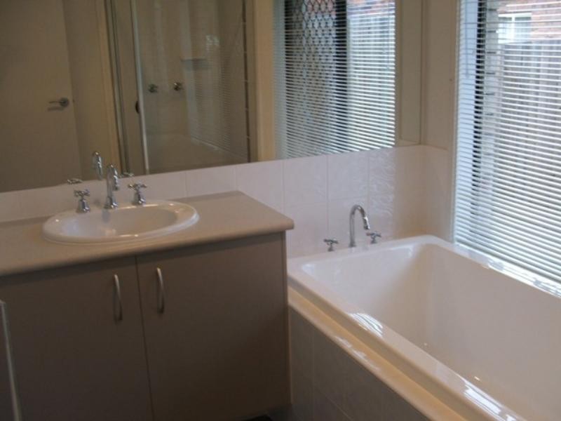 27 Dakar Rd, Algester QLD 4115