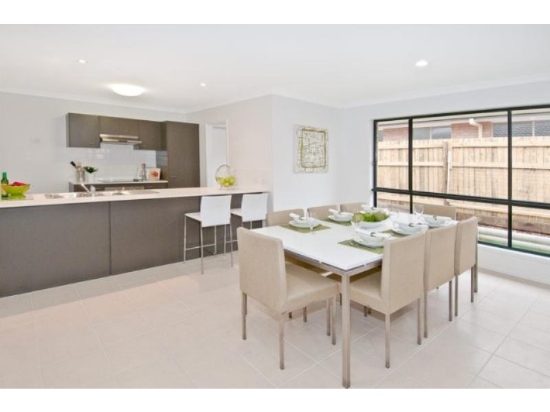 27 Cedarwood St, Berrinba QLD 4117