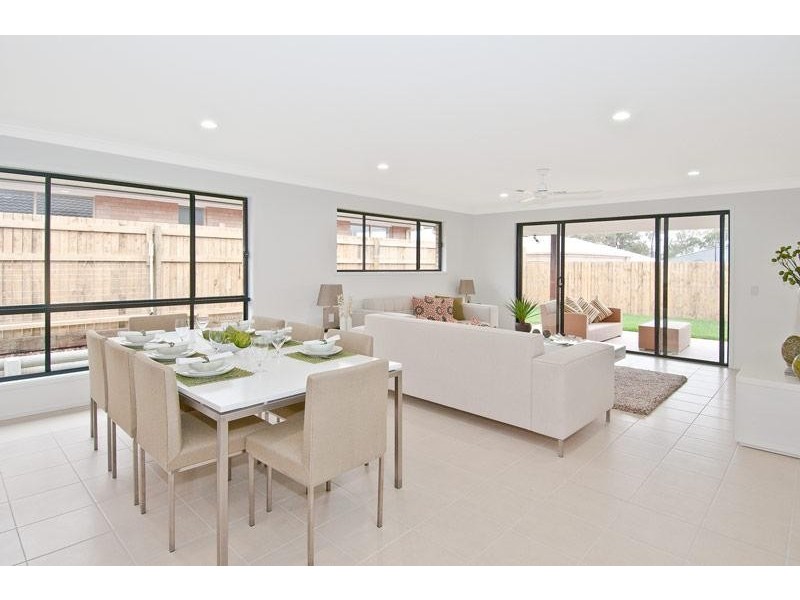 27 Cedarwood St, Berrinba QLD 4117