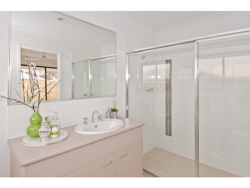 27 Cedarwood St, Berrinba QLD 4117