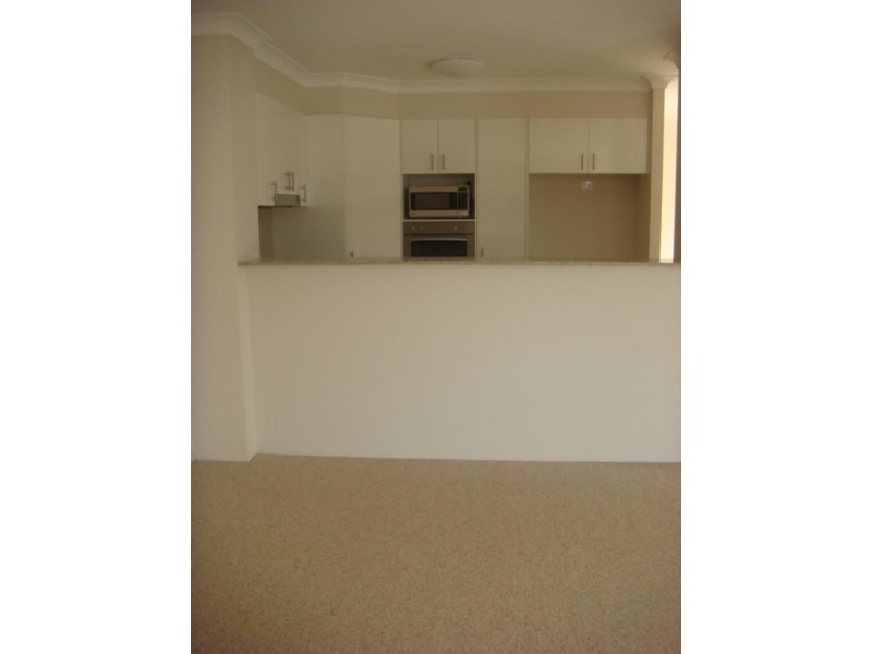 11/99-103 Muir St, Labrador QLD 4215