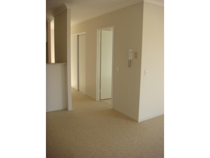 11/99-103 Muir St, Labrador QLD 4215