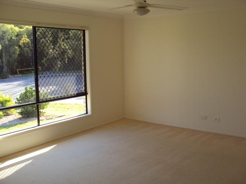 49 Brookside St, Lota QLD 4179