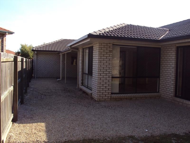 49 Brookside St, Lota QLD 4179