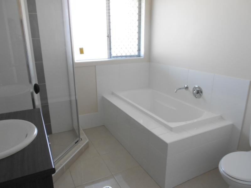 44 Mitchell St, Redbank Plains QLD 4301