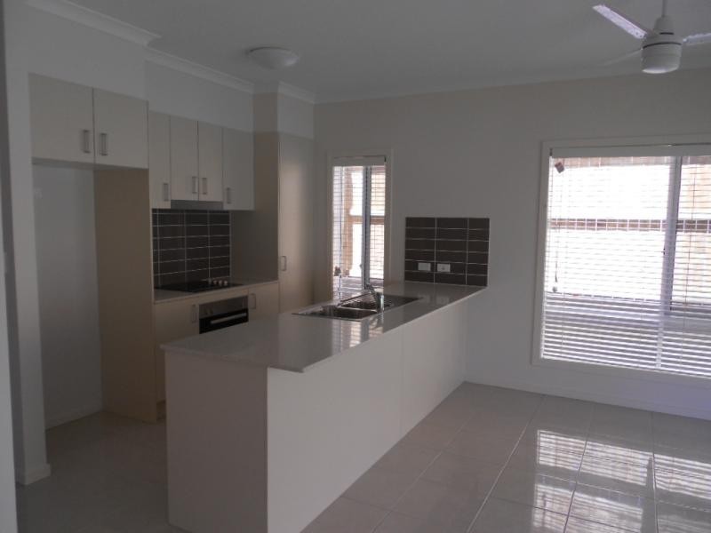 20 Arnaldo Ave, Augustine Heights QLD 4300