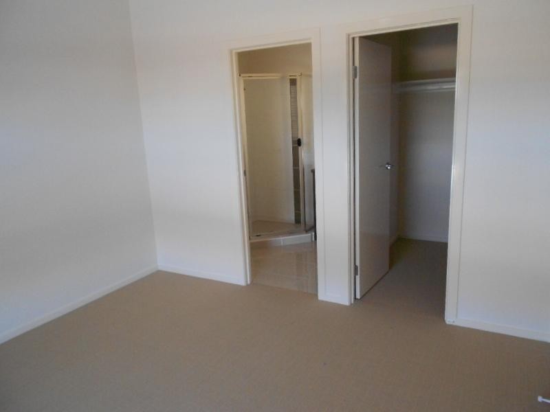 20 Arnaldo Ave, Augustine Heights QLD 4300