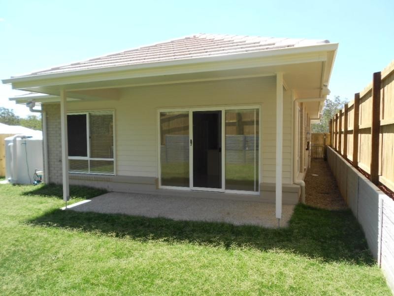 20 Arnaldo Ave, Augustine Heights QLD 4300