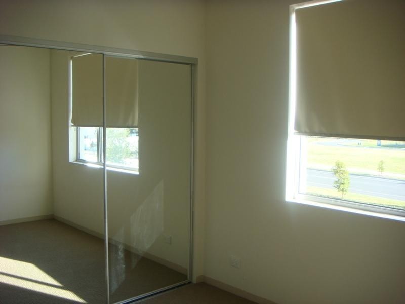 121/66 Sickle Ave, Hope Island QLD 4212