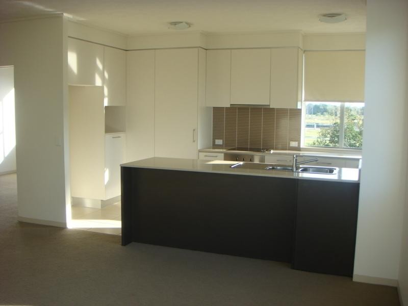 121/66 Sickle Ave, Hope Island QLD 4212