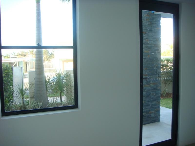 65 Sickle Ave, Hope Island QLD 4212