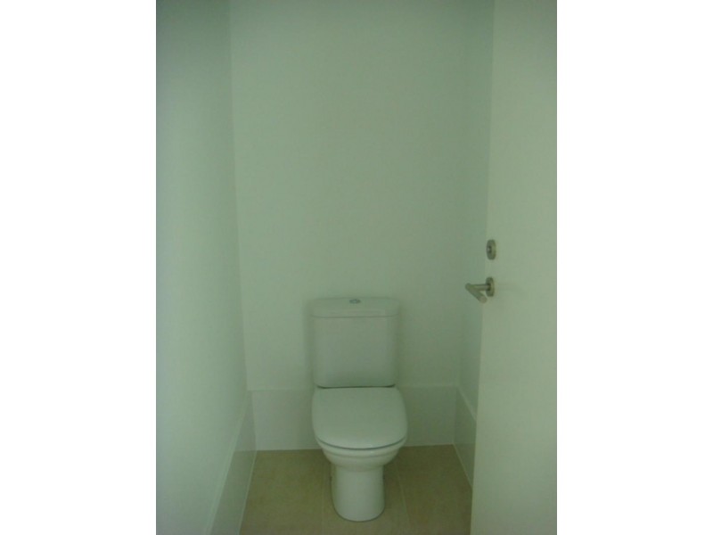 65 Sickle Ave, Hope Island QLD 4212