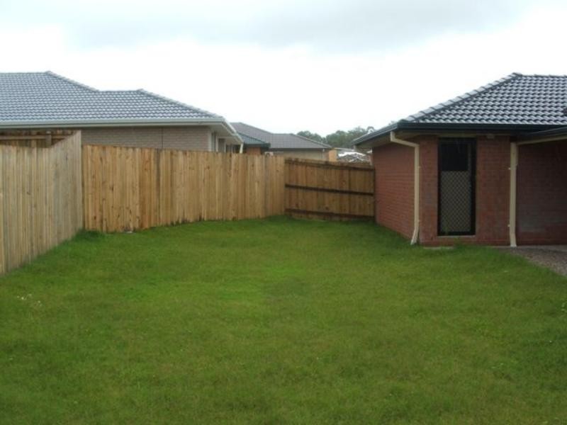 6 Camphor St, Victoria Point QLD 4165