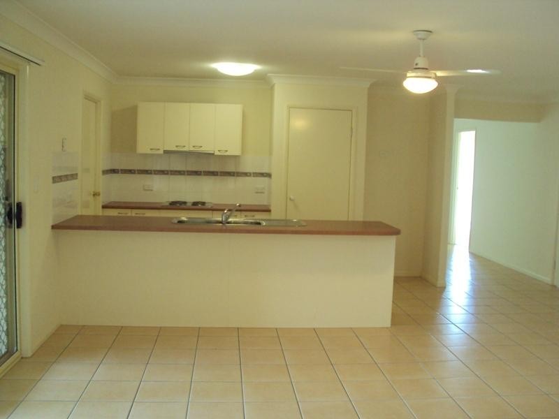 13 Stevenson St, Calamvale QLD 4116