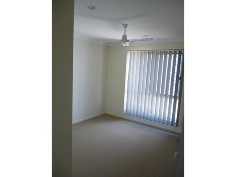 9 FIGBIRD Cl, Goodna QLD 4300