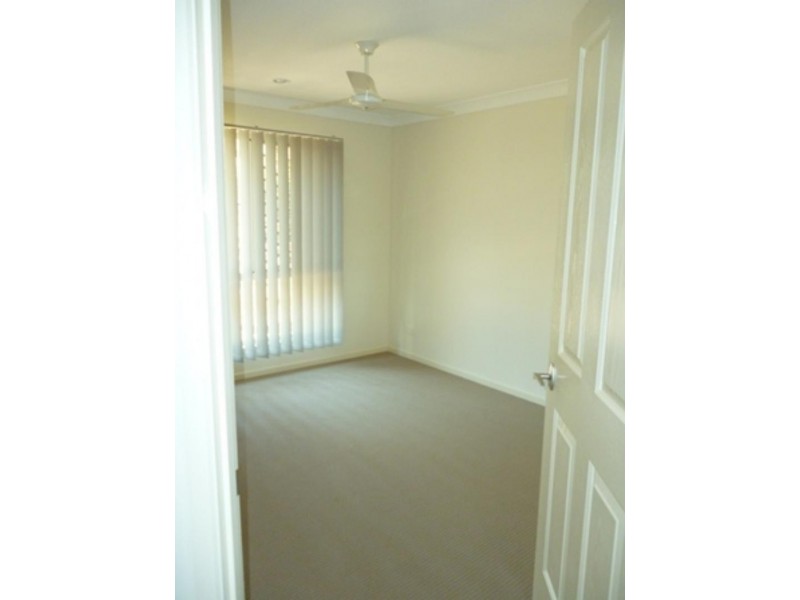 9 FIGBIRD Cl, Goodna QLD 4300