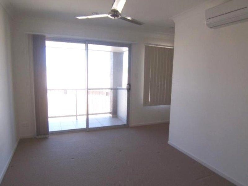 30/15 Workshops St, Brassall QLD 4305