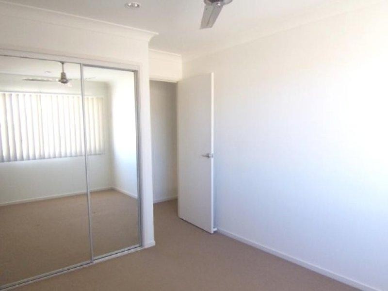 30/15 Workshops St, Brassall QLD 4305
