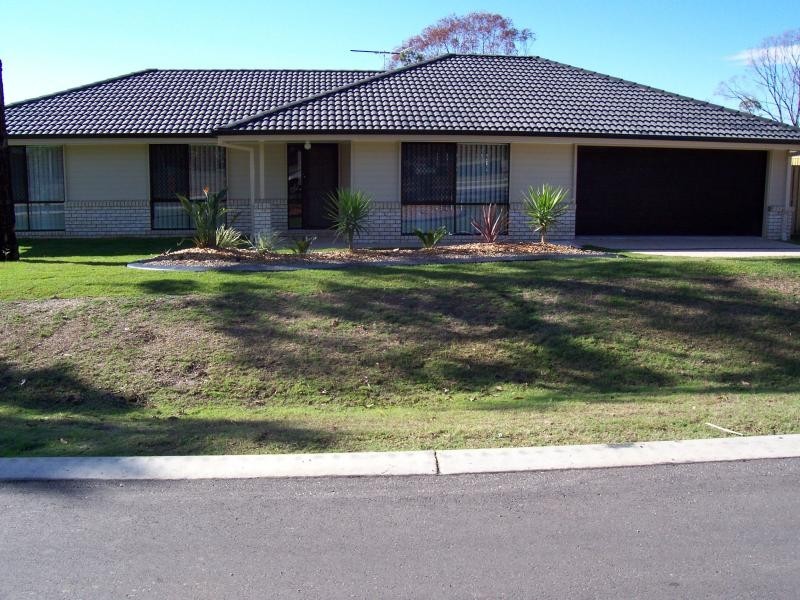 8 Juniper St, Heathwood QLD 4110