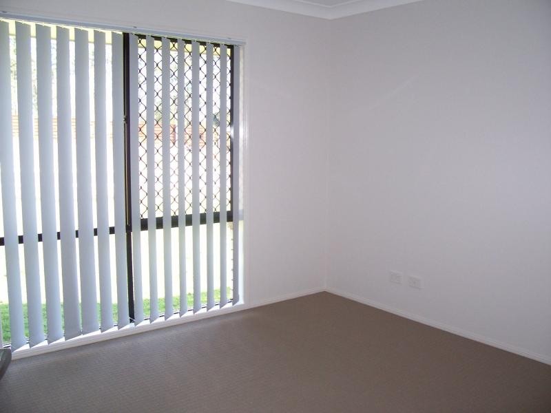 8 Juniper St, Heathwood QLD 4110