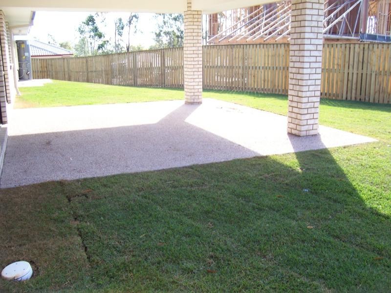 8 Juniper St, Heathwood QLD 4110