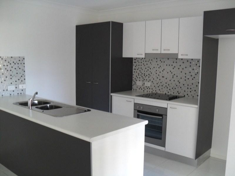 6 Bremer St, Marsden QLD 4132