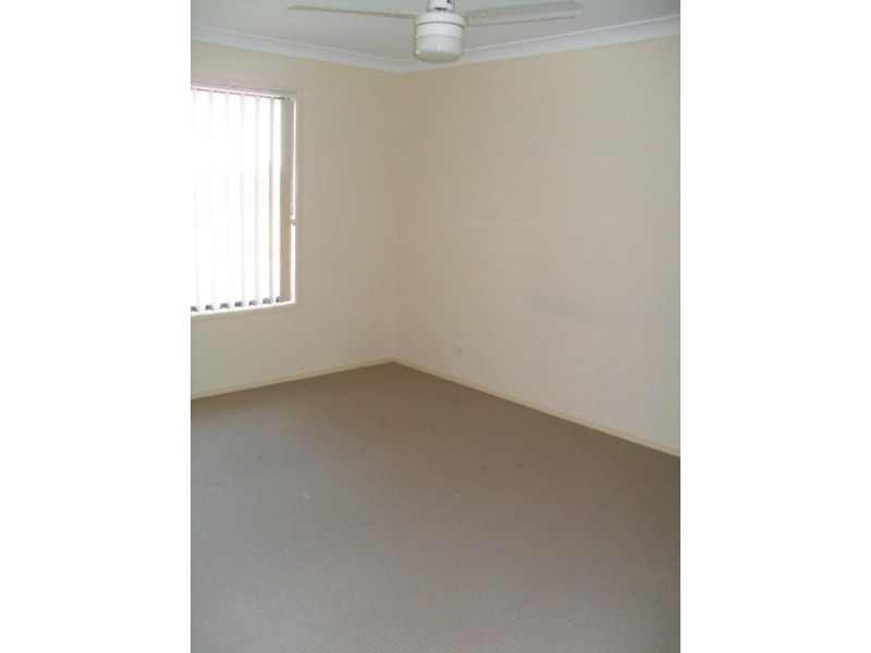 12 Schafer Ct, Edens Landing QLD 4207