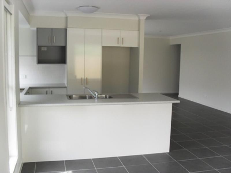 16 Maud St, Bannockburn QLD 4207