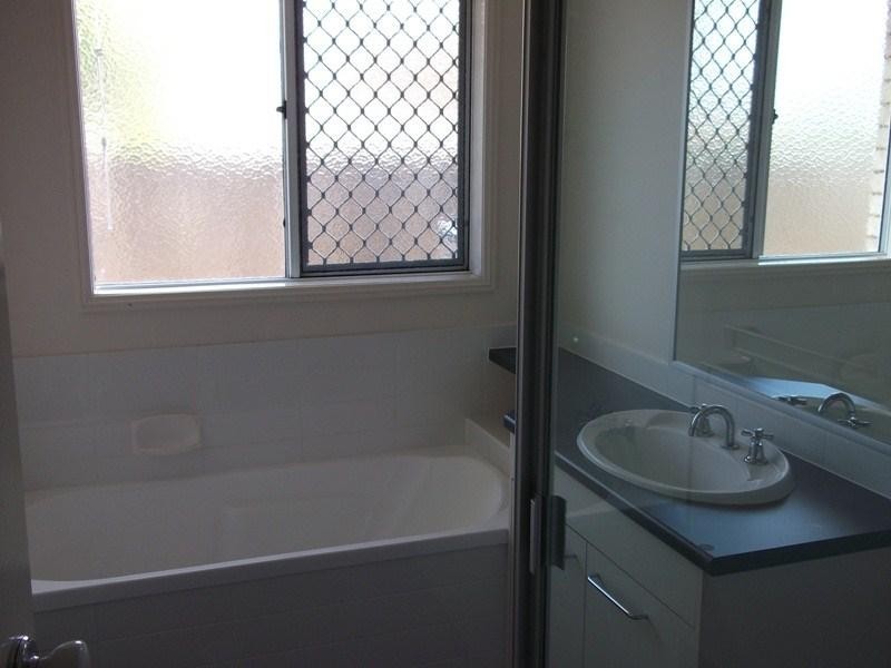 7 Mowie Cl, Underwood QLD 4119