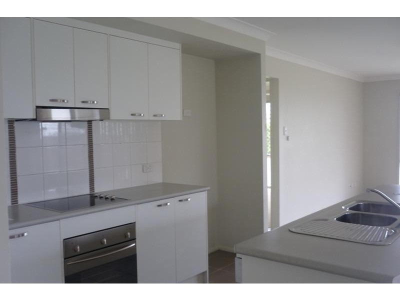 36 Henderson Cres, Drewvale QLD 4116