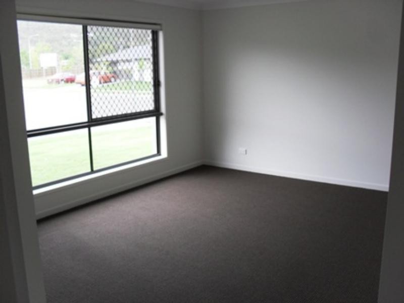 2 Maud St, Bannockburn QLD 4207