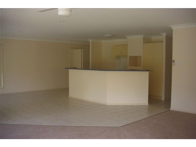 19 Jay Cres, Redland Bay QLD 4165
