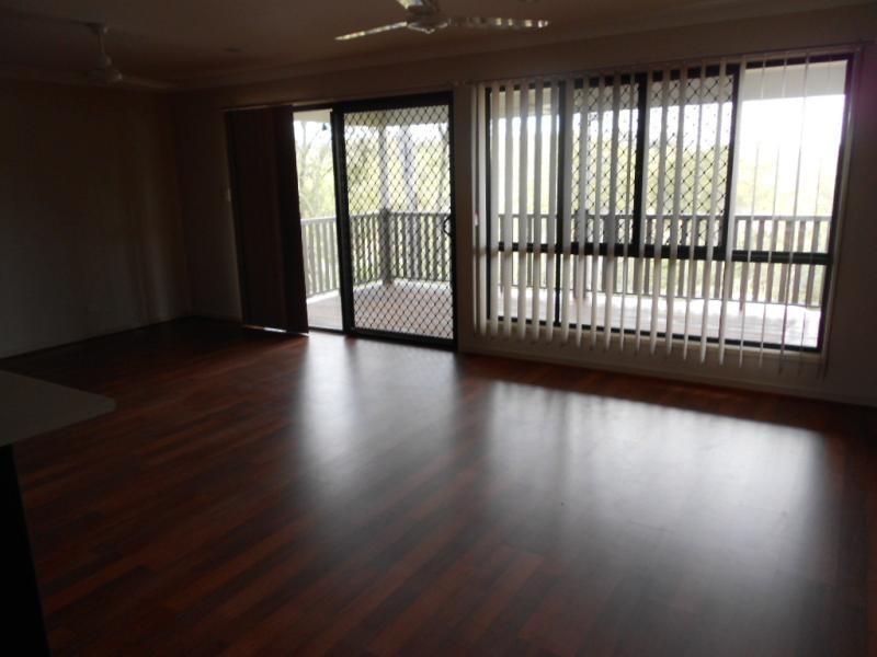 13 FIGBIRD Cl, Goodna QLD 4300