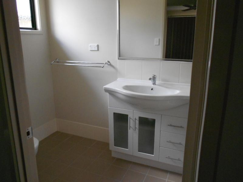 13 FIGBIRD Cl, Goodna QLD 4300