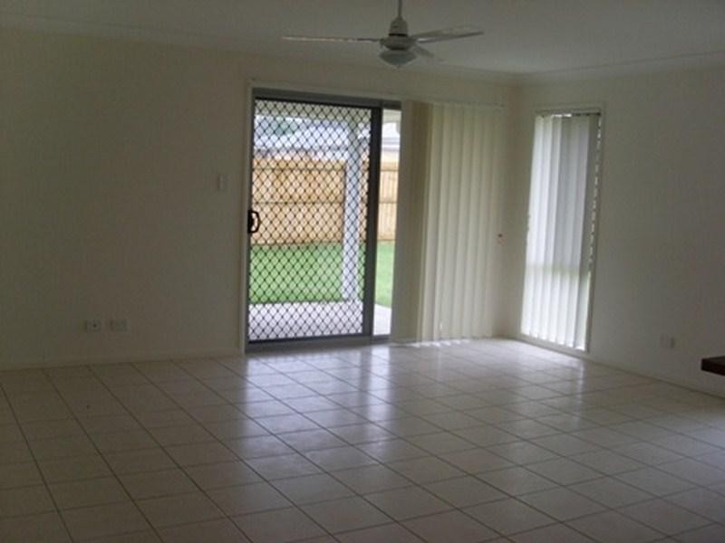 14 Lucy St, Marsden QLD 4132