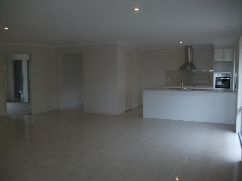28 Lilley  Tce, Chuwar QLD 4306