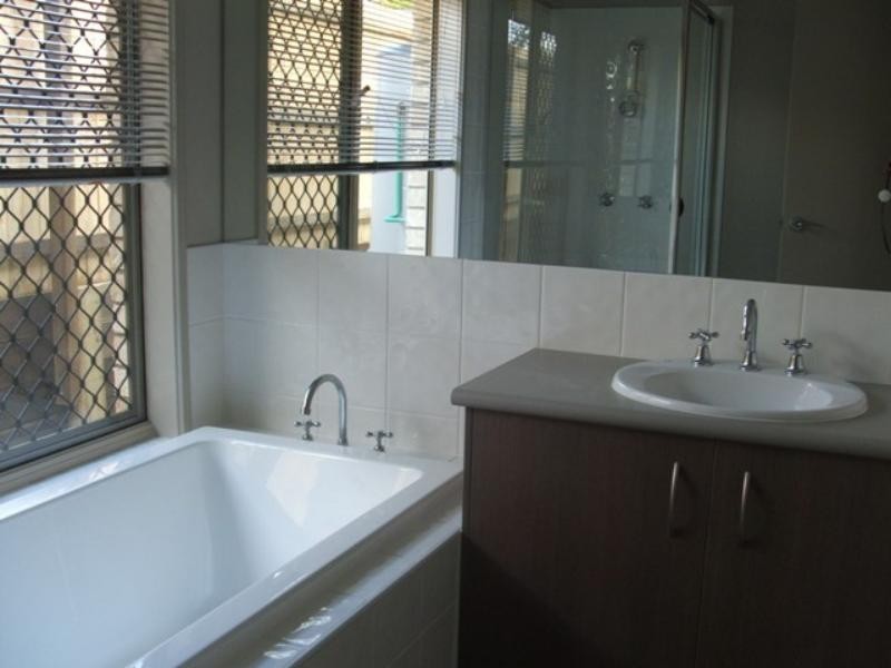 9 Mt Coot-tha Pl, Algester QLD 4115