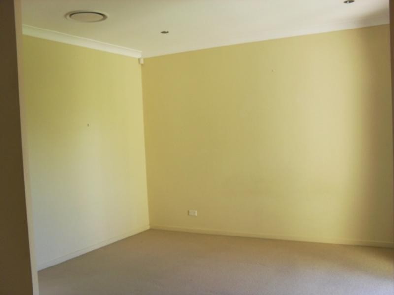 24 Regatta  Ave, Oxenford QLD 4210