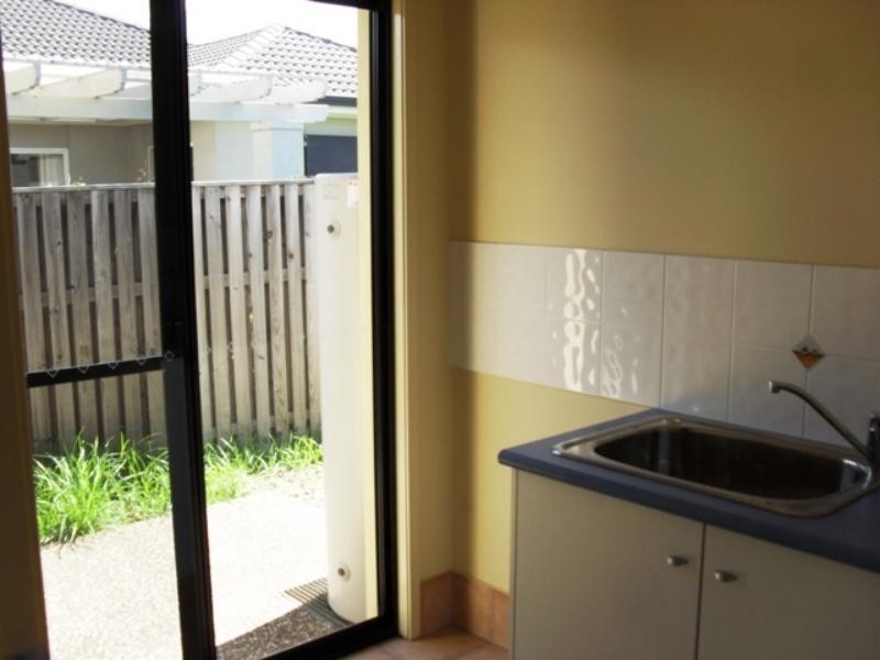 24 Regatta  Ave, Oxenford QLD 4210