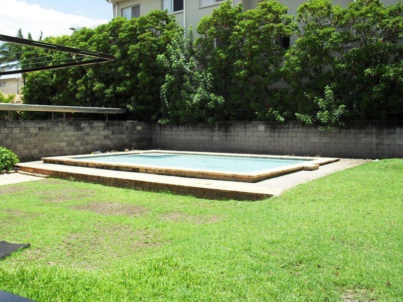 2/37 Back St, Biggera Waters QLD 4216