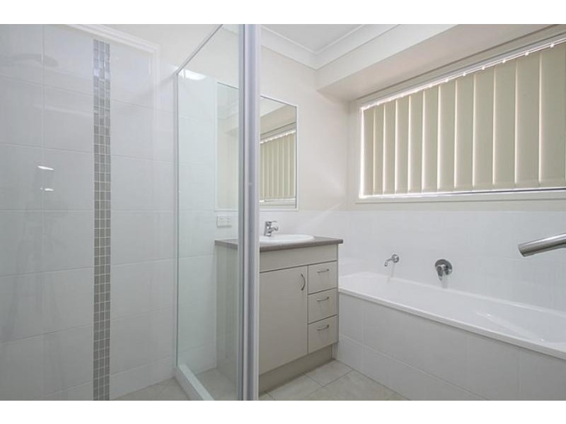 21 Toby Cl, Kallangur QLD 4503