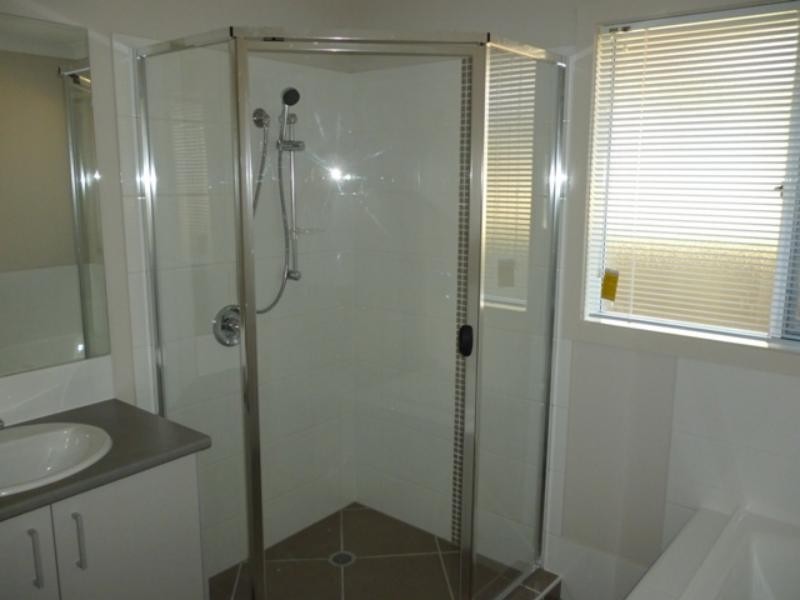 39 Huntley  Cres, Redbank Plains QLD 4301