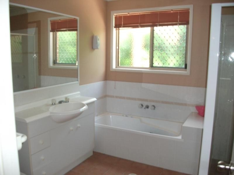 60 Sunflower Cres, Calamvale QLD 4116